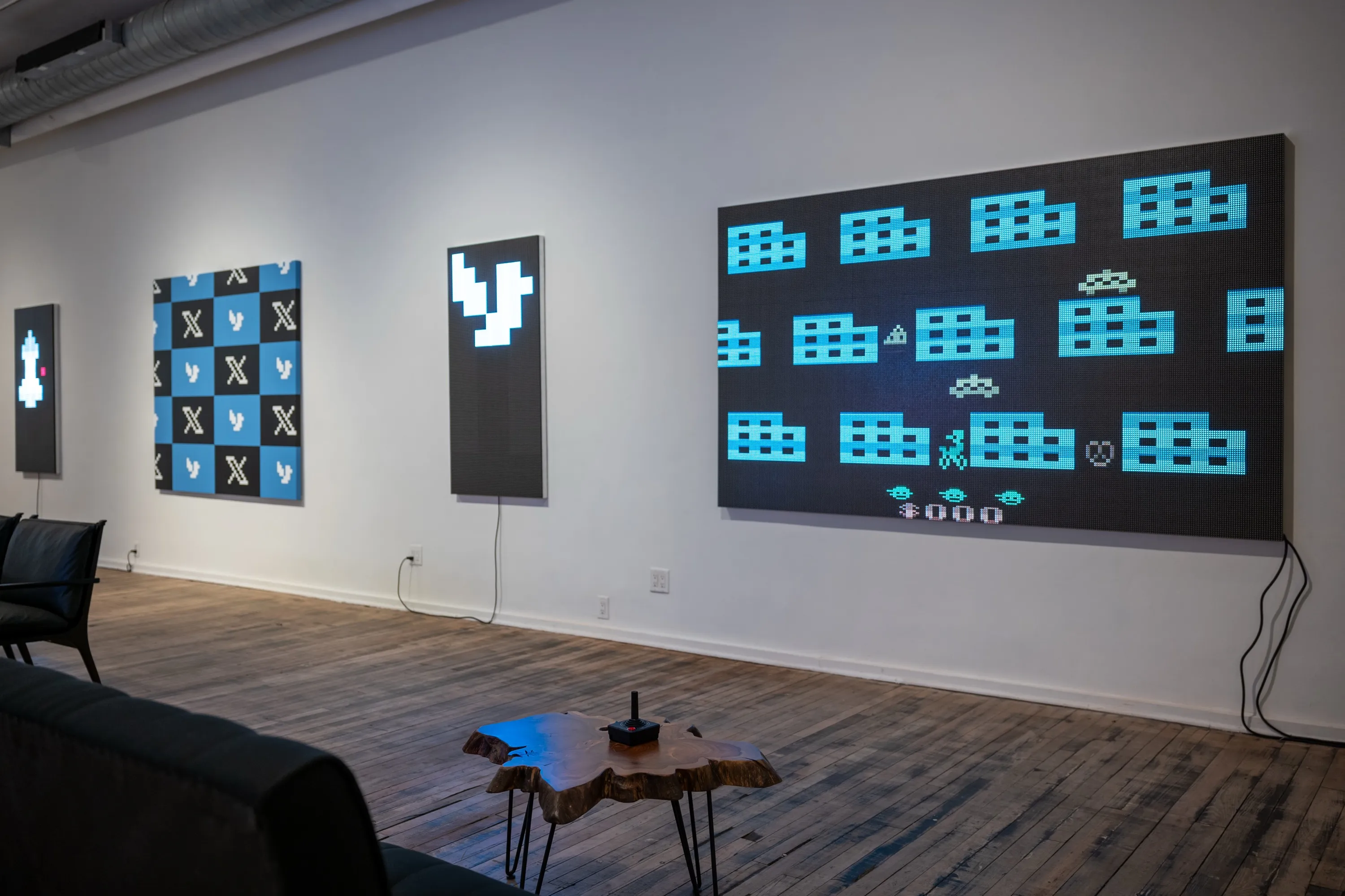 2600 - Installation view
